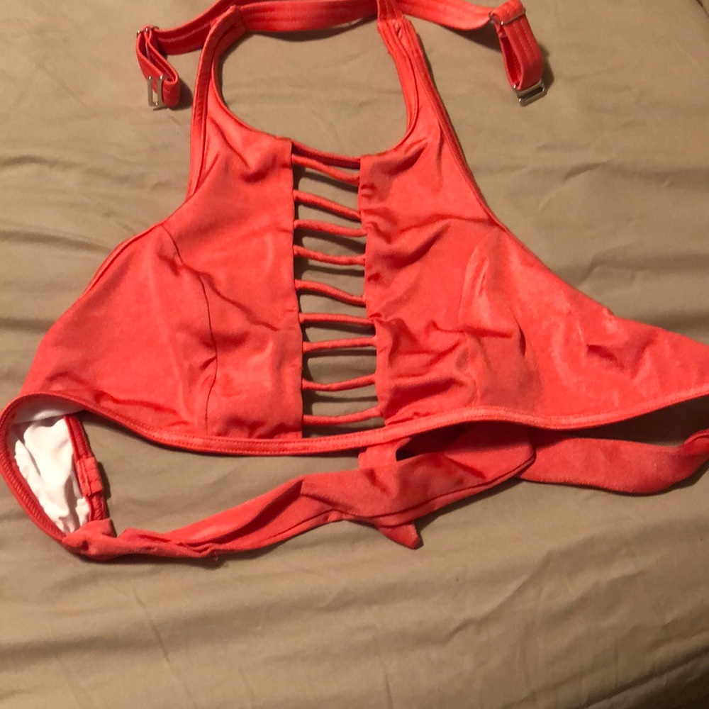 ⭐️SALE 3/$10⭐️Venus Bathing Suit TOP ONLY - size 6 -worn 1x